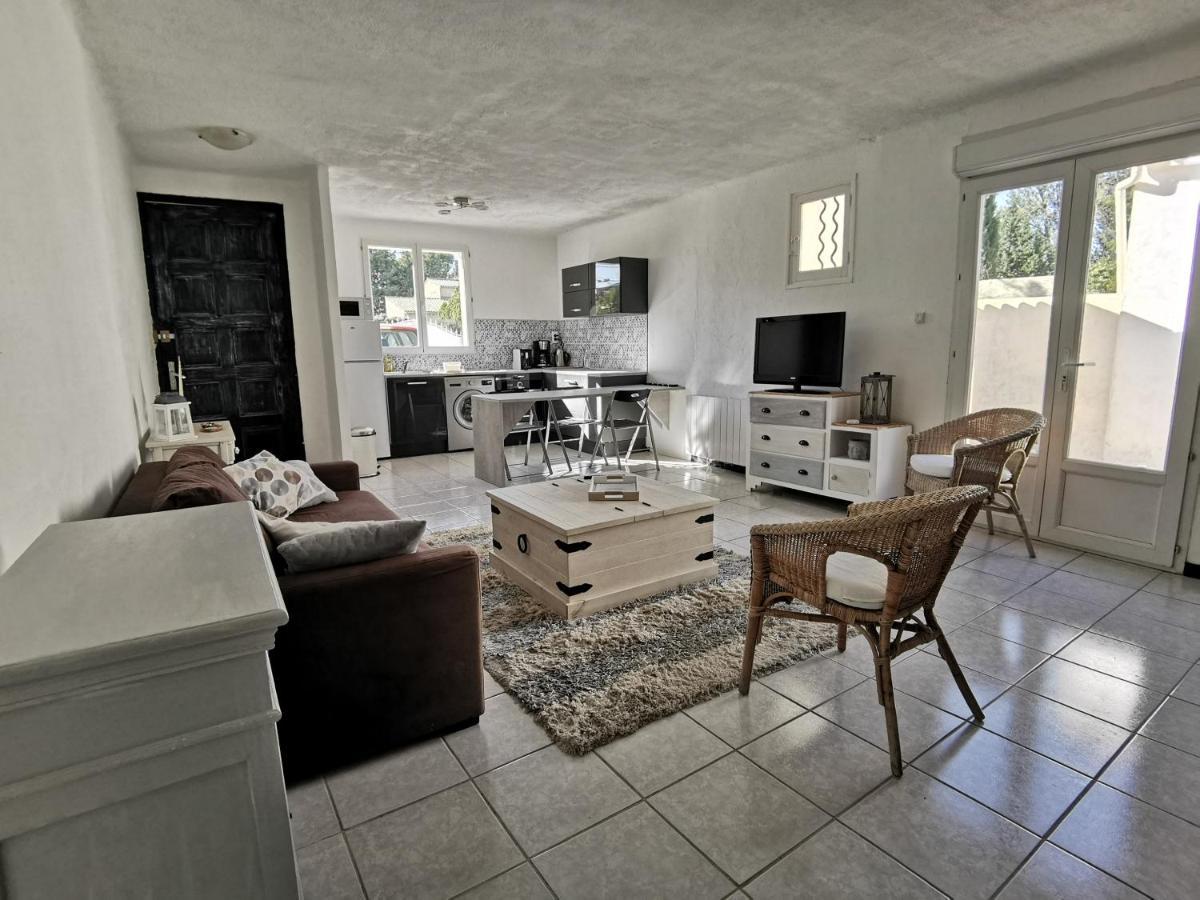 Appart Dans Maison Au Calme "Les Charmettes" Apartment เวอแด็น ภายนอก รูปภาพ